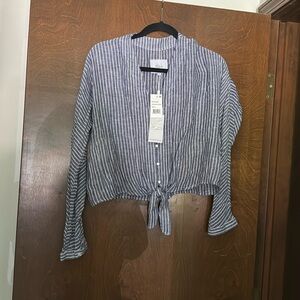 Sloane, cropped tie waist button down